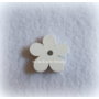 Kép 1/2 - Fa virág - fehér 2,5 cm